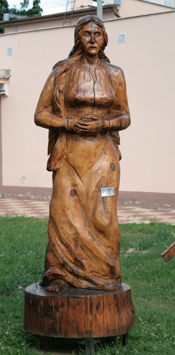 Dudinka_statue